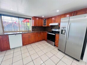 1710 SW 98th Ct in Miami, FL - Building Photo - Building Photo