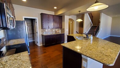 7518 Dutch Loop in Colorado Springs, CO - Foto de edificio - Building Photo