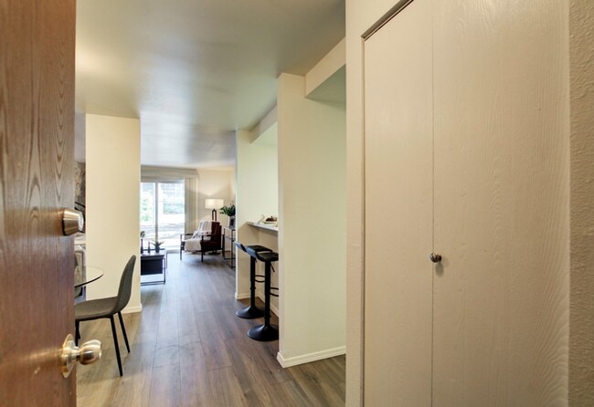 14555 NE 32nd St in Bellevue, WA - Building Photo - Building Photo