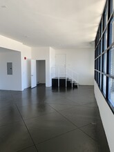 211 Windward Ave, Unit 1st Floor in Venice, CA - Building Photo - Building Photo