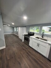 413 E Kentucky Ave in DeLand, FL - Building Photo - Building Photo