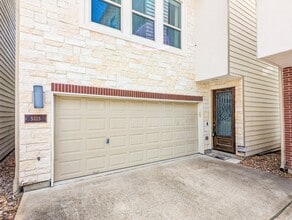 5323 Kiam St in Houston, TX - Building Photo - Building Photo