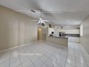 1495 SW 105th Ave in Pembroke Pines, FL - Foto de edificio - Building Photo