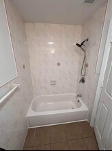 218 Delaware Ave, Unit 1 in Jersey City, NJ - Foto de edificio - Building Photo