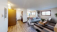 Hyland Apartments photo'