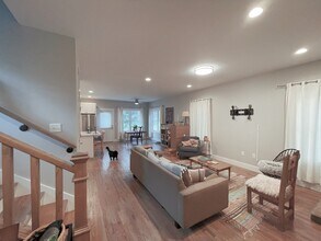 71 Stoner Rd in Asheville, NC - Building Photo - Building Photo