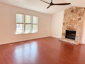 11910 Stout Oak Trail in Austin, TX - Building Photo - Building Photo