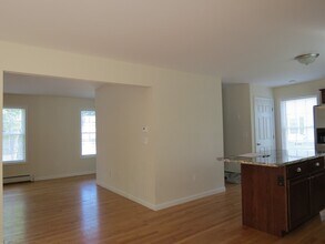 50 Top St in Clinton, MA - Building Photo - Building Photo