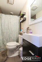 15 Weitz St, Unit 2 in Boston, MA - Foto de edificio - Building Photo