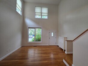 307 Charleston Ln in Chapel Hill, NC - Building Photo - Building Photo