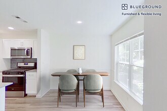 200 Avalon Dr in Bedford, MA - Building Photo - Building Photo