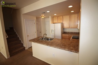 16071 E Geddes Dr in Aurora, CO - Foto de edificio - Building Photo