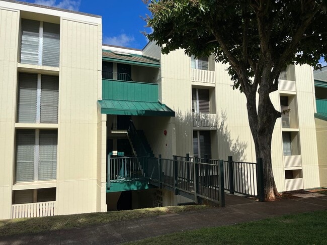 property at 95-31 Kuahelani Ave