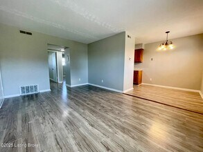 3409 Prestwood Dr in Louisville, KY - Building Photo - Building Photo