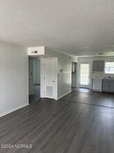 208 Zack Cir, Unit A in Jacksonville, NC - Building Photo - Building Photo