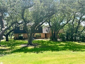 9006 Balcones Club Dr in Austin, TX - Building Photo - Building Photo