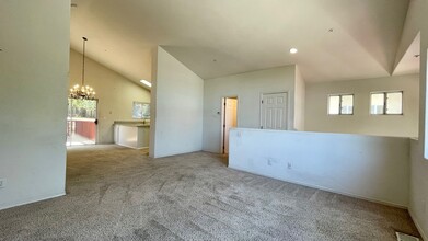 593 Luneta Dr in San Luis Obispo, CA - Building Photo - Building Photo