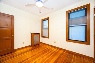 90 Browne St, Unit 2 in Brookline, MA - Foto de edificio - Building Photo