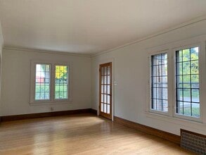 1424 E Olive St in Shorewood, WI - Building Photo - Building Photo
