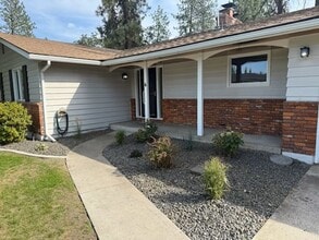 6 E Regina Ave in Spokane, WA - Building Photo - Building Photo