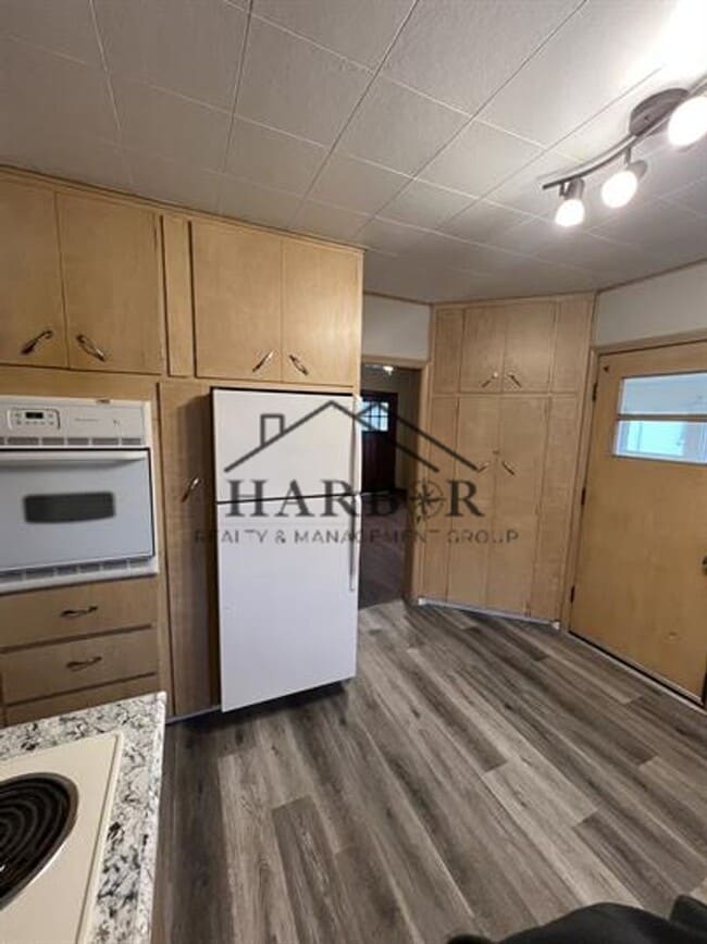 403 10th St NW in Austin, MN - Building Photo - Building Photo