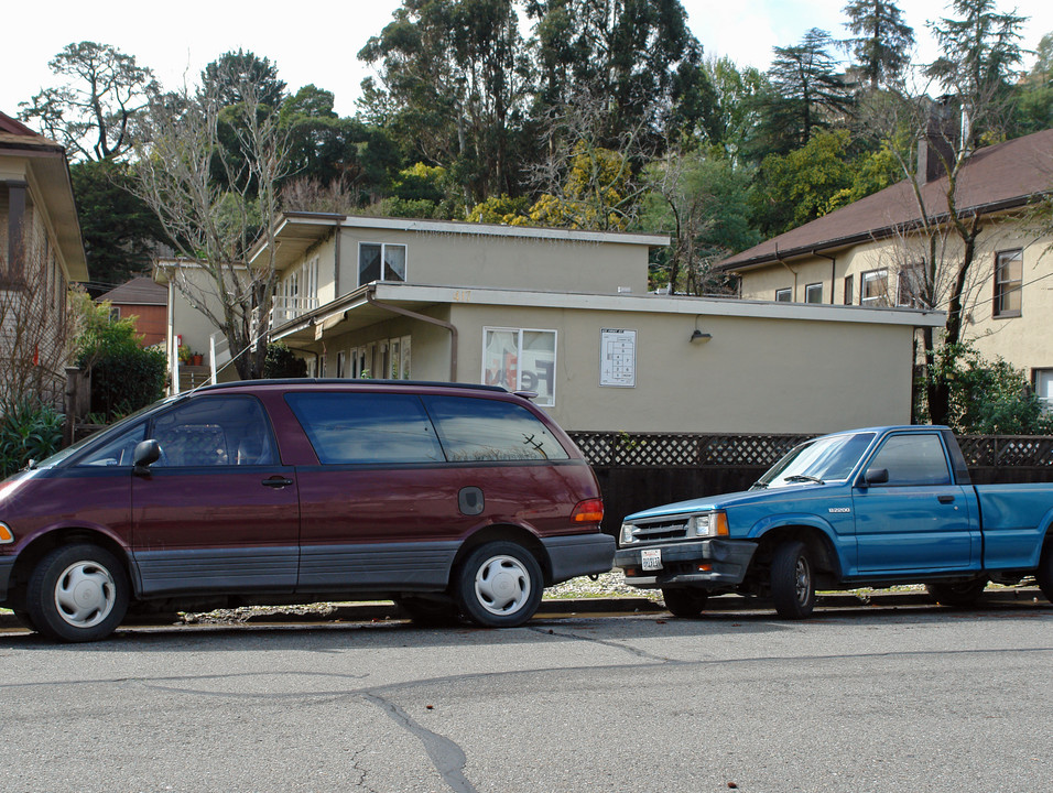 417 1st St in San Rafael, CA - Building Photo