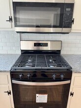 40 Bourne St in Bristol, RI - Building Photo - Building Photo