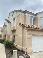 313 Quails Pass Way in Simi Valley, CA - Building Photo - Building Photo