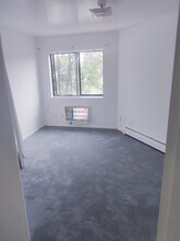 12912 Kew Gardens Rd, Unit #3 in Jamaica, NY - Foto de edificio - Building Photo