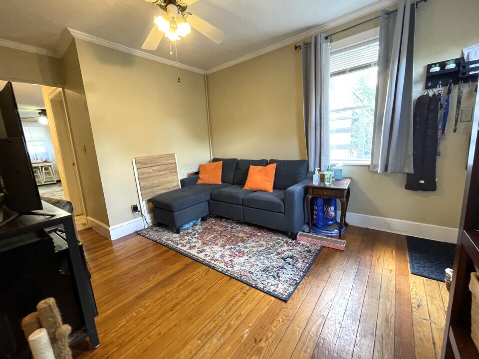 5 Hearn St in Watertown, MA - Building Photo