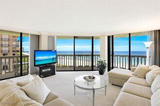 520 S Collier Blvd in Marco Island, FL - Foto de edificio - Building Photo