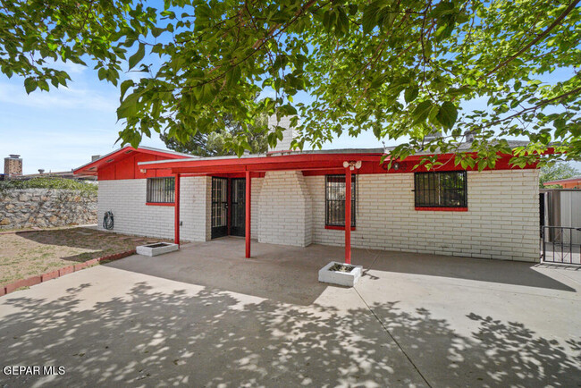 3309 E Glen Dr in El Paso, TX - Building Photo - Building Photo