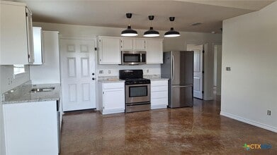 701 Horace Howard Dr in San Marcos, TX - Building Photo - Building Photo