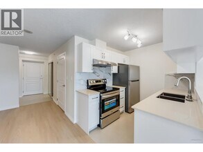 5639 Hampton Pl in Vancouver, BC - Building Photo - Building Photo