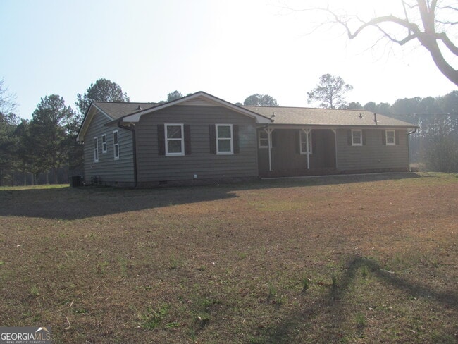 property at 3415 Macland Rd