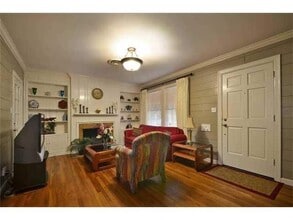 909 E 38th 1/2 St in Austin, TX - Building Photo - Building Photo