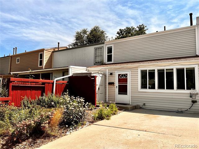 property at 1608 Longbow Ct