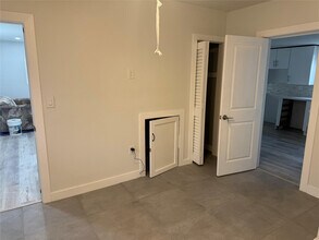 4551 NW 12th St in Lauderhill, FL - Building Photo - Building Photo