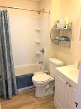 168 Bremer St, Unit 168 Bremer St. Unit #1 in Manchester, NH - Foto de edificio - Building Photo