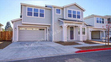 526 Trisha Ln in Santa Rosa, CA - Building Photo - Building Photo