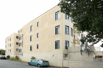 Casa Mia Apartments in Burlingame, CA - Building Photo - Building Photo