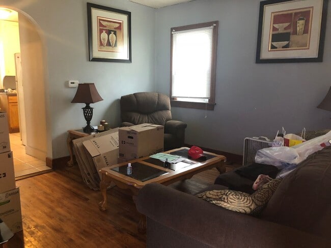 524 Adrian St in Waterloo, IA - Building Photo - Building Photo