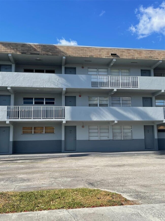 11195 SW 1st St, Unit 314