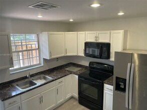 6275 SW 130th Ave in Miami, FL - Building Photo - Building Photo