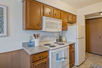Woodfield Apartments in Grand Rapids, MI - Foto de edificio - Building Photo