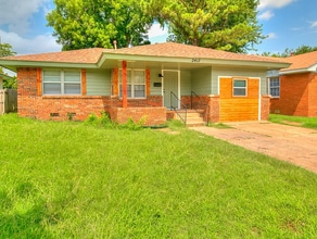 2417 Becker Pl in Del City, OK - Building Photo - Building Photo