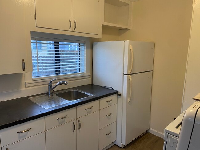 1237 West Ave in Eureka, CA - Building Photo - Building Photo