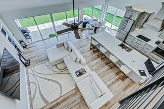 149 Beach Summit Ct in Jupiter, FL - Foto de edificio - Building Photo