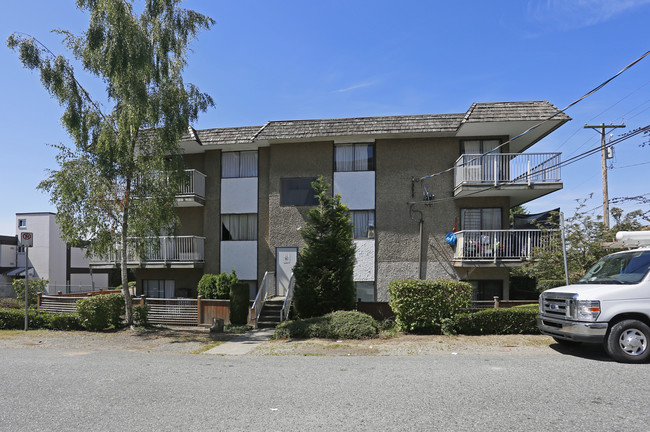 San Mateo Apartments in New Westminster, BC - Building Photo - Building Photo