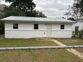 141 W Michigan Ave in Montgomery, AL - Building Photo